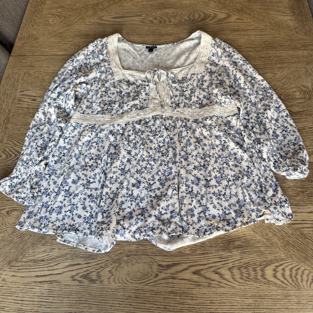 Torrid Peasant Festival Blue White Floral Lace Trim Babydoll Top Lg Sleeve Sz 1 - Picture 3 of 13